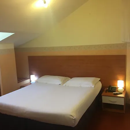 自由酒店 酒店 圣雷默